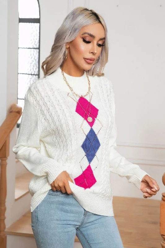 WOMEN COLOR MATCHING DIAMOND TWIST SWEATER